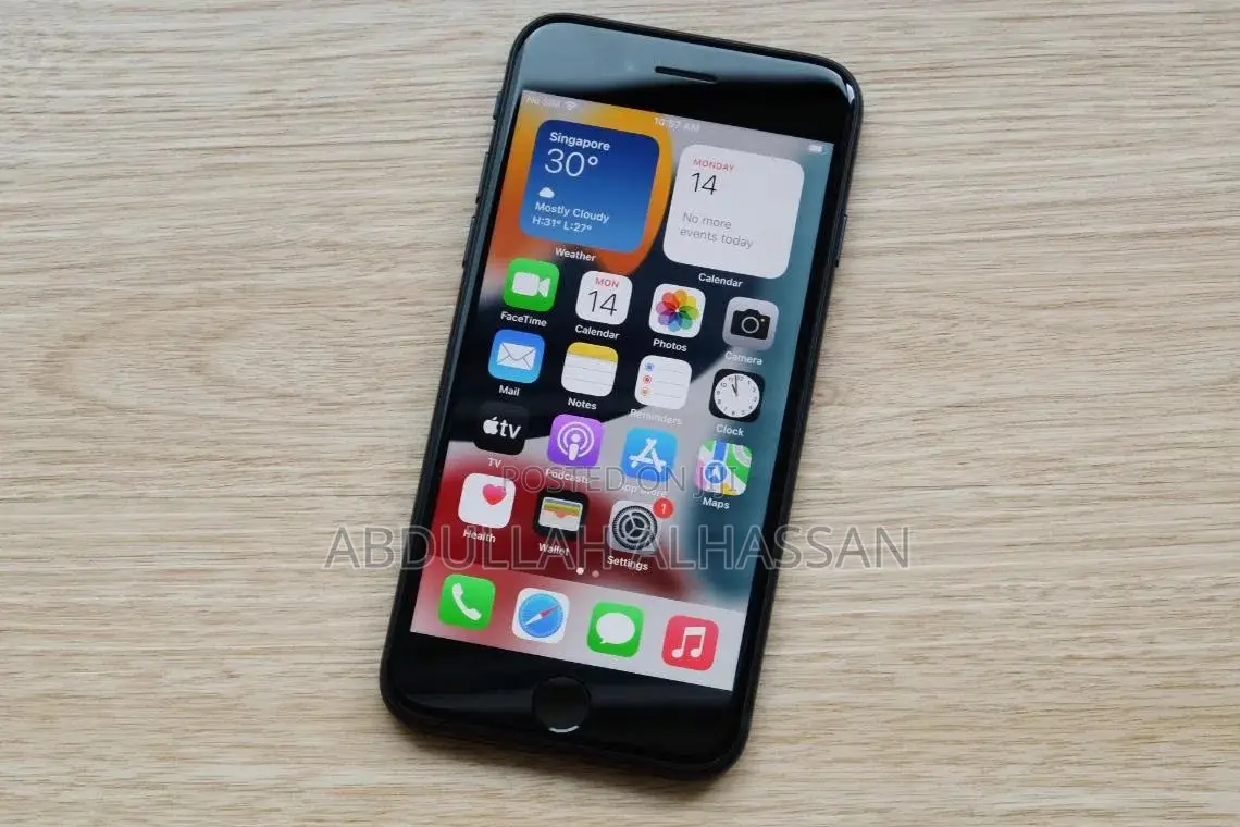 Apple iPhone SE (2022) 64 GB Red