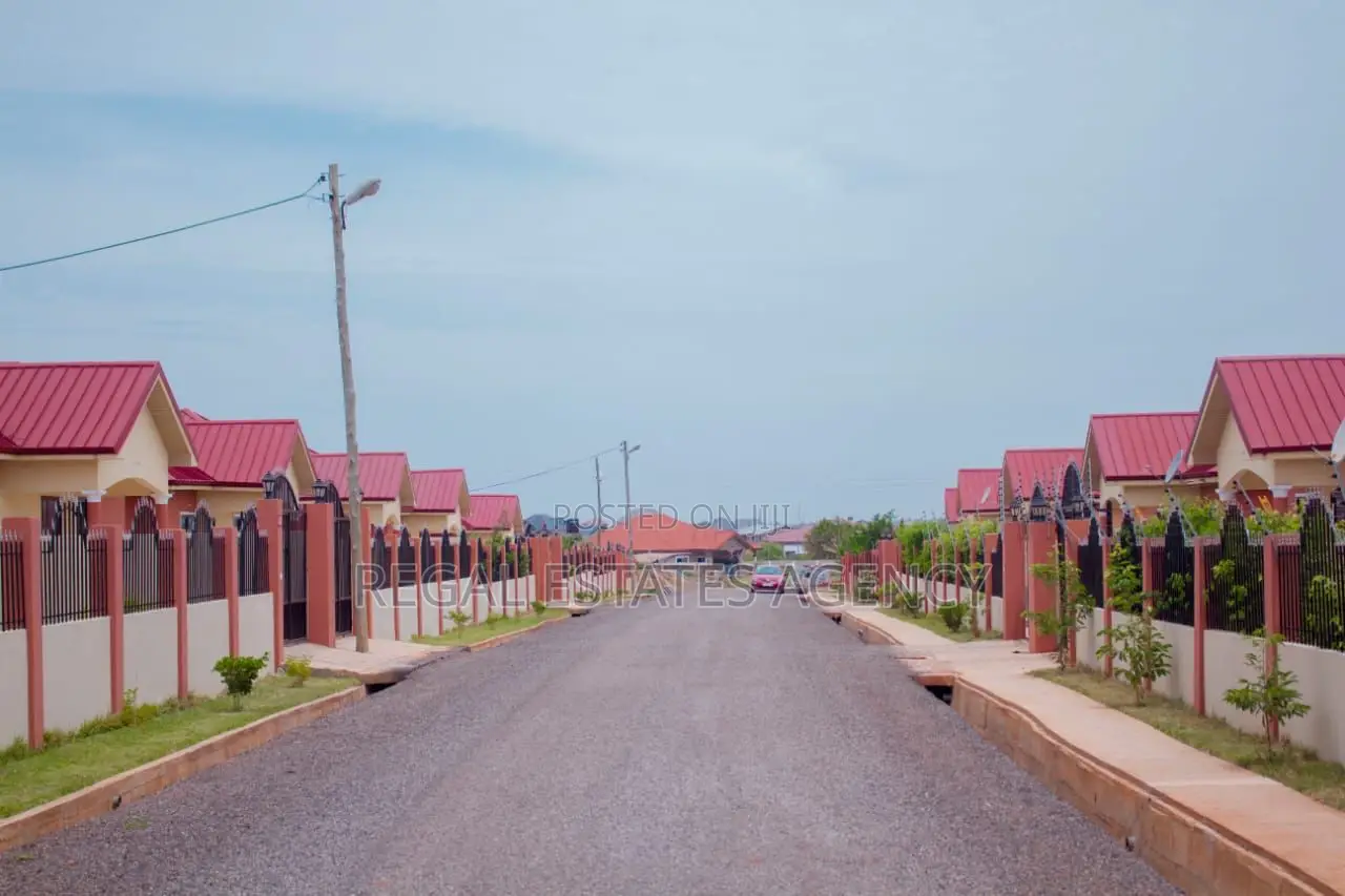 Furnished 2bdrm House in Lakeside Estate for rent