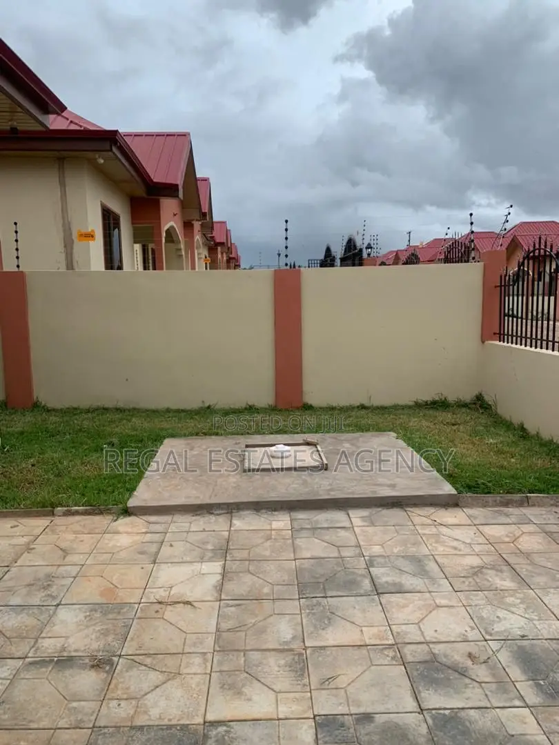 Furnished 2bdrm House in Lakeside Estate for rent