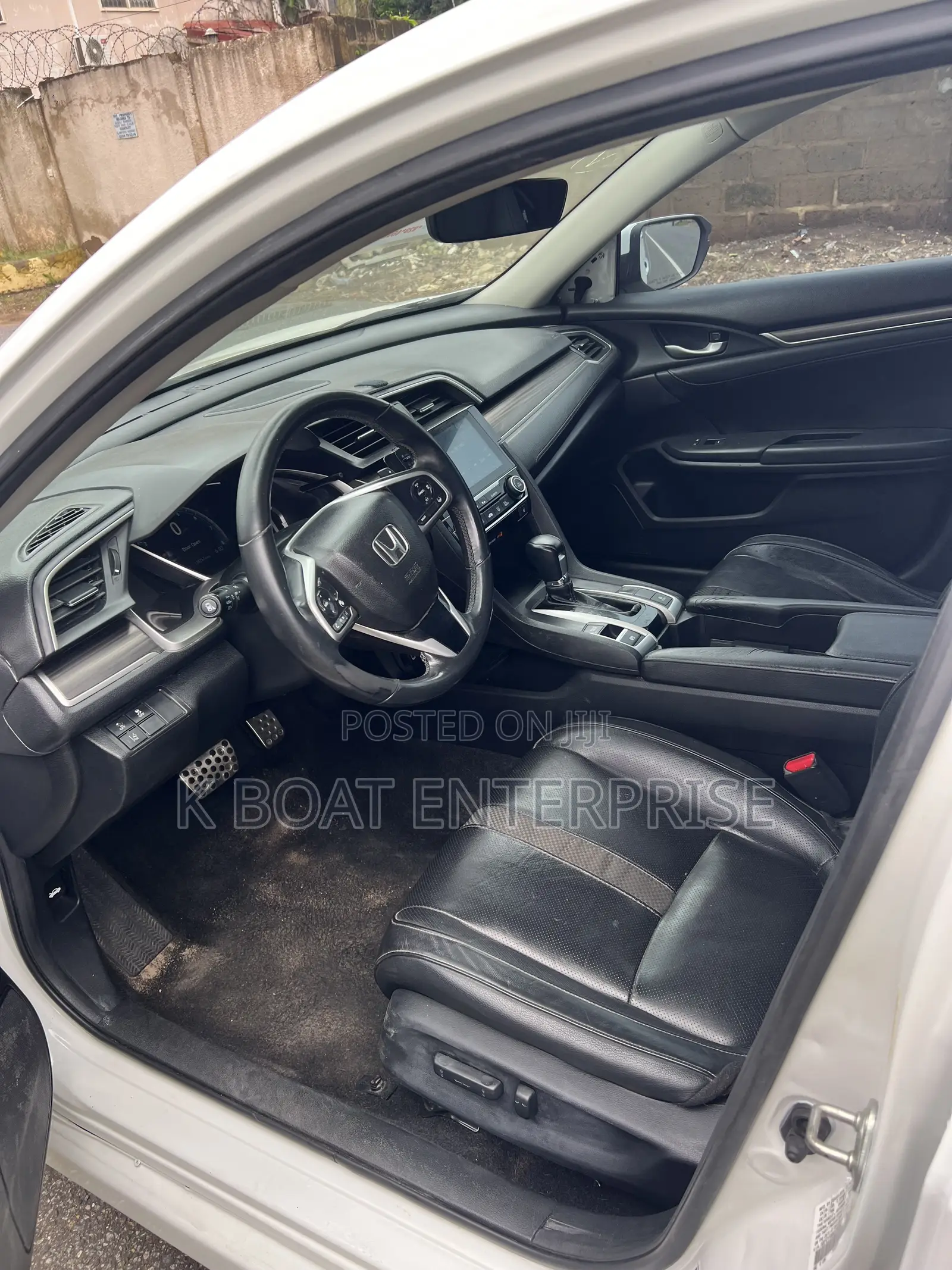 Honda Civic Touring Sedan 2019 White