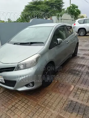Toyota Vitz 2012 Green