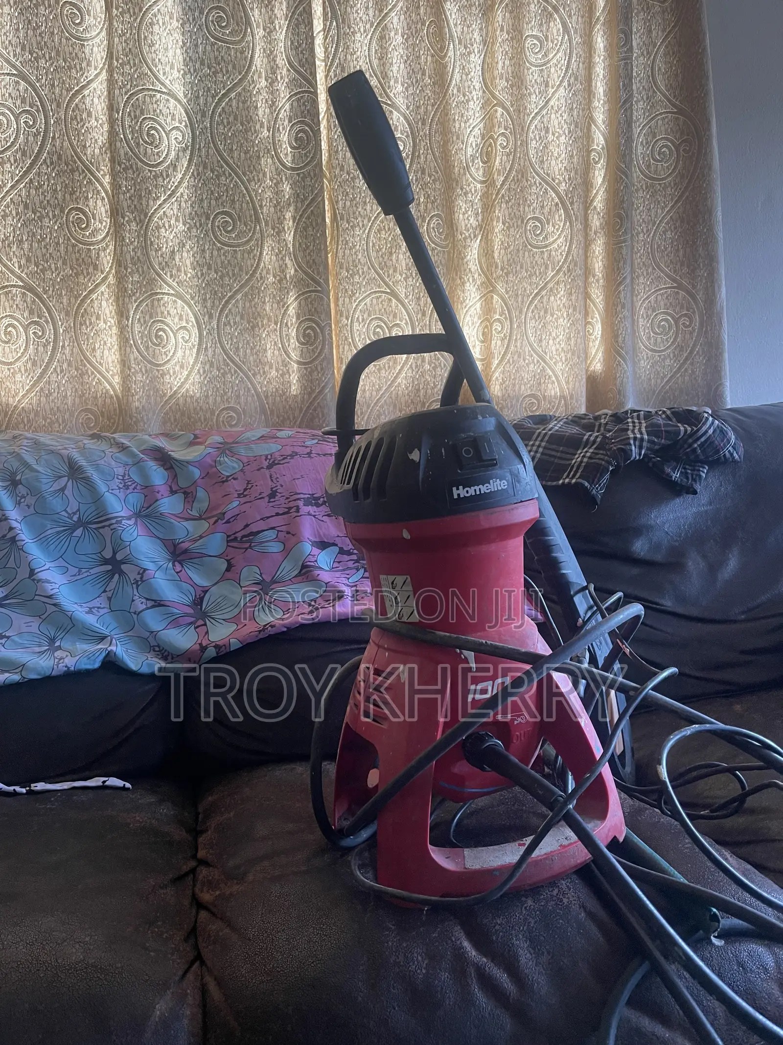 Electronic Pump For Washing Cars And Motorcycles