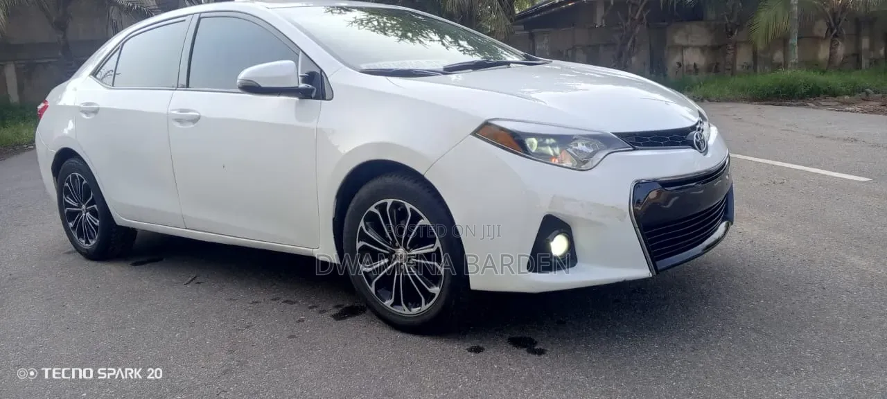 Toyota Corolla 2015 White