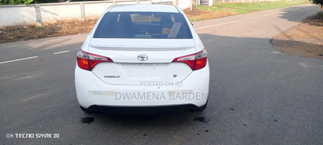 Toyota Corolla 2015 White