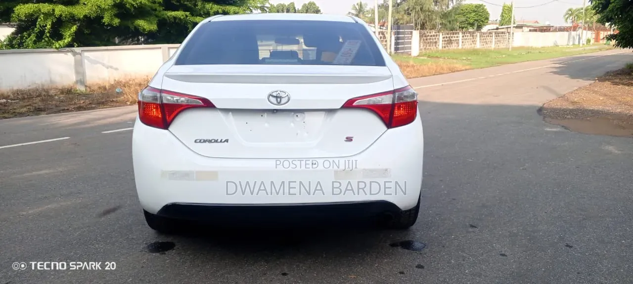 Toyota Corolla 2015 White