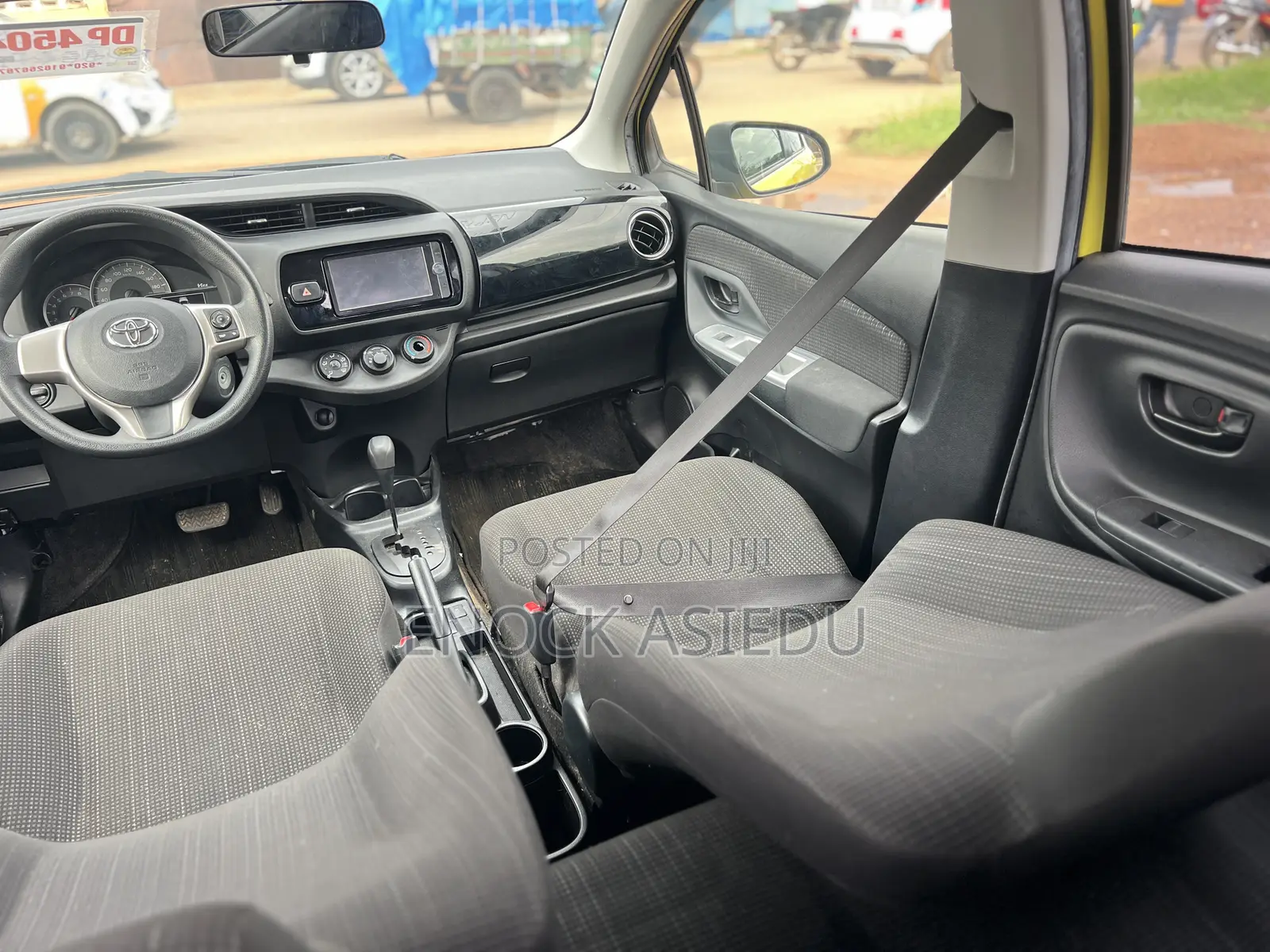 Toyota Vitz 1.3 AWD 3dr 2015 Yellow