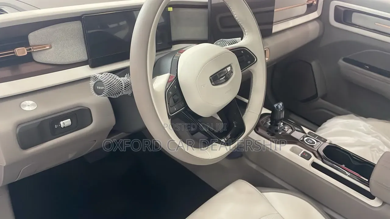 New Geely Coolray 2025 Silver