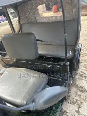 Bajaj Avenger 180 2021 Black