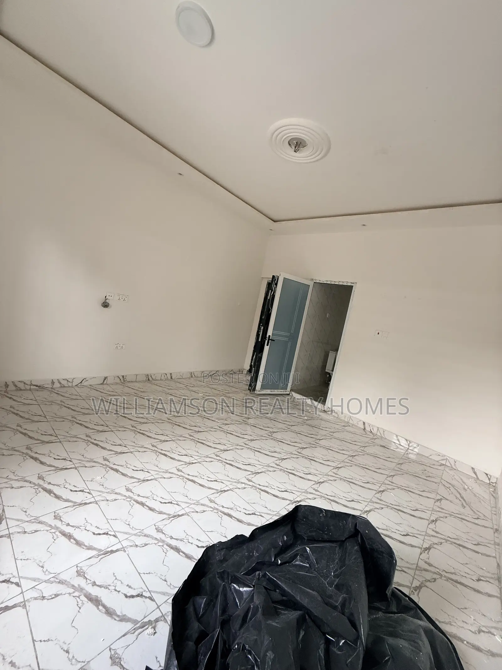 3bdrm House in Community 18 Area, Spintex for sale