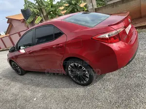 Toyota Corolla LE 4dr Sedan (1.8L 4cyl CVT) 2017 Red
