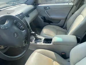 Mercedes-Benz C200 2006 Silver