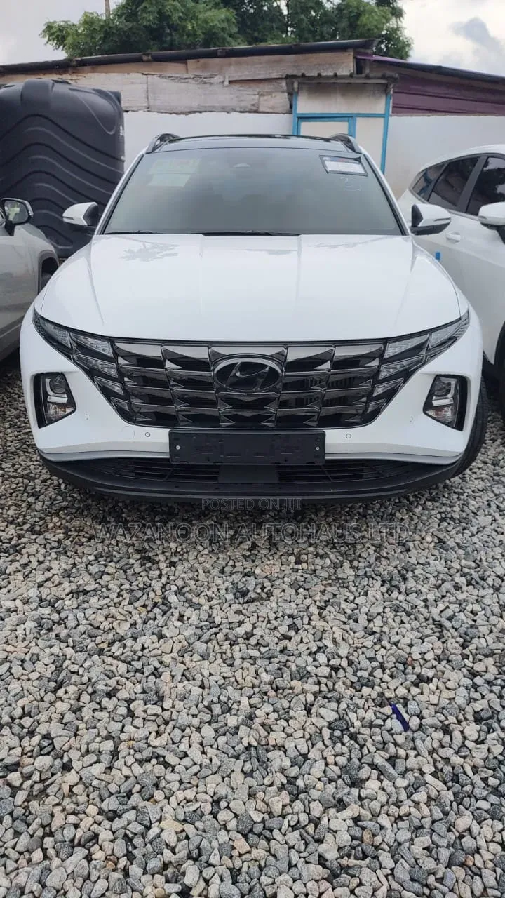 Hyundai Tucson SE 2022 White