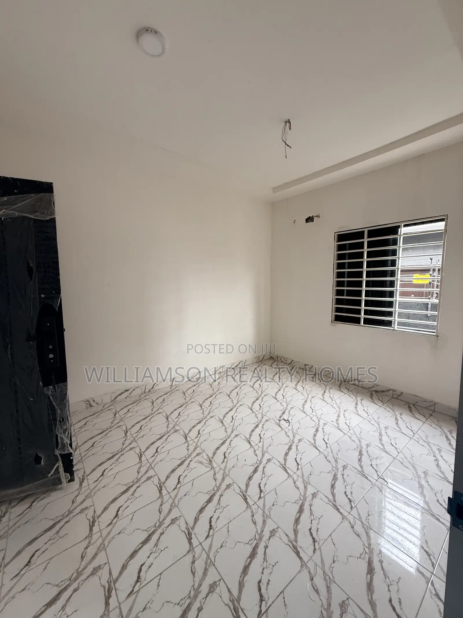 3bdrm House in Community 18 Area, Spintex for sale