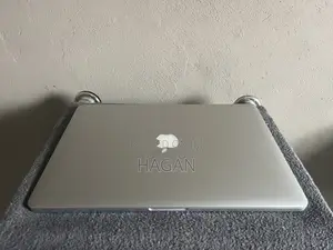 Laptop Apple MacBook Pro 4GB Intel Core i5 HDD 256GB
