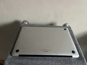 Laptop Apple MacBook Pro 4GB Intel Core i5 HDD 256GB
