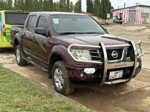 Nissan Navara 3.0 Automatic 2010 Brown