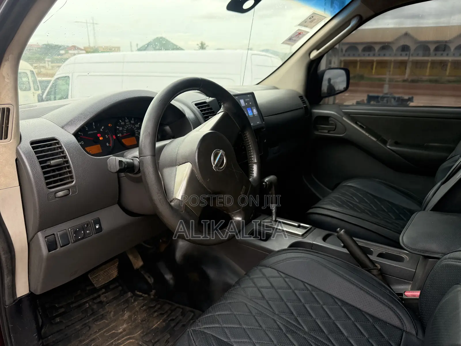 Nissan Navara 3.0 Automatic 2010 Brown