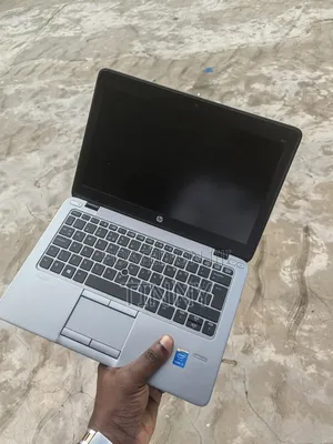 Laptop HP EliteBook 820 G2 8GB Intel Core i5 HDD+SSD 500GB