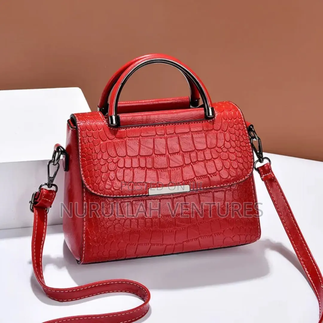 Elegant Ladies Handbag With Shoulder Strap