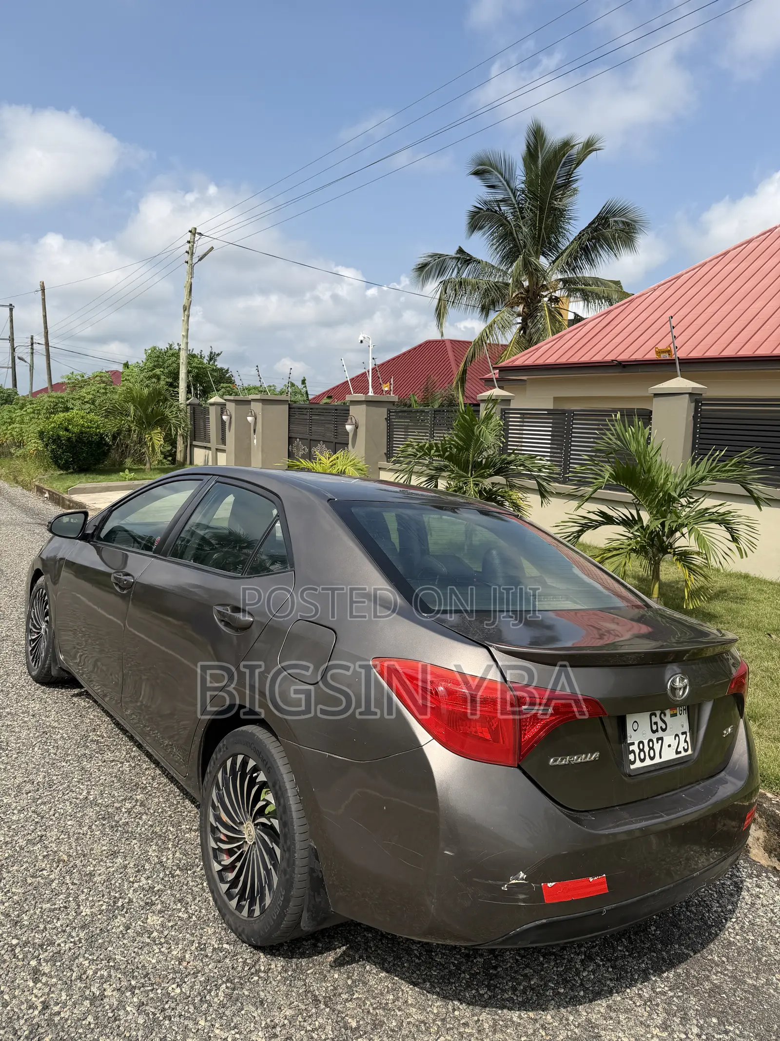 Toyota Corolla SE 4dr Sedan (1.8L 4cyl CVT) 2017 Gray