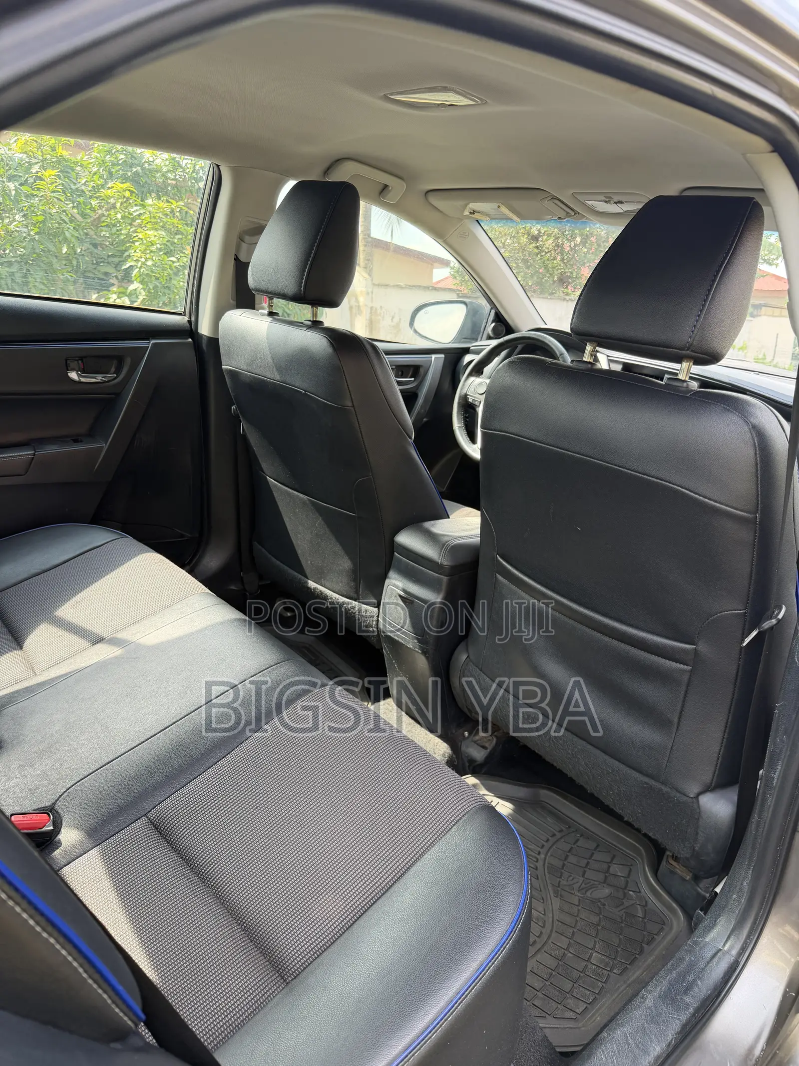 Toyota Corolla SE 4dr Sedan (1.8L 4cyl CVT) 2017 Gray