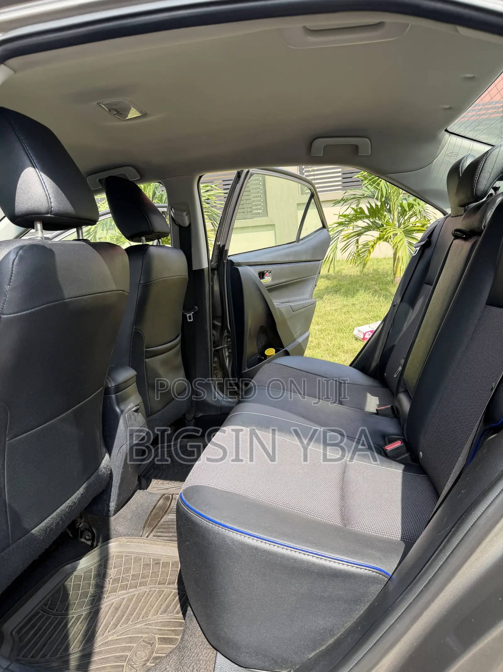Toyota Corolla SE 4dr Sedan (1.8L 4cyl CVT) 2017 Gray