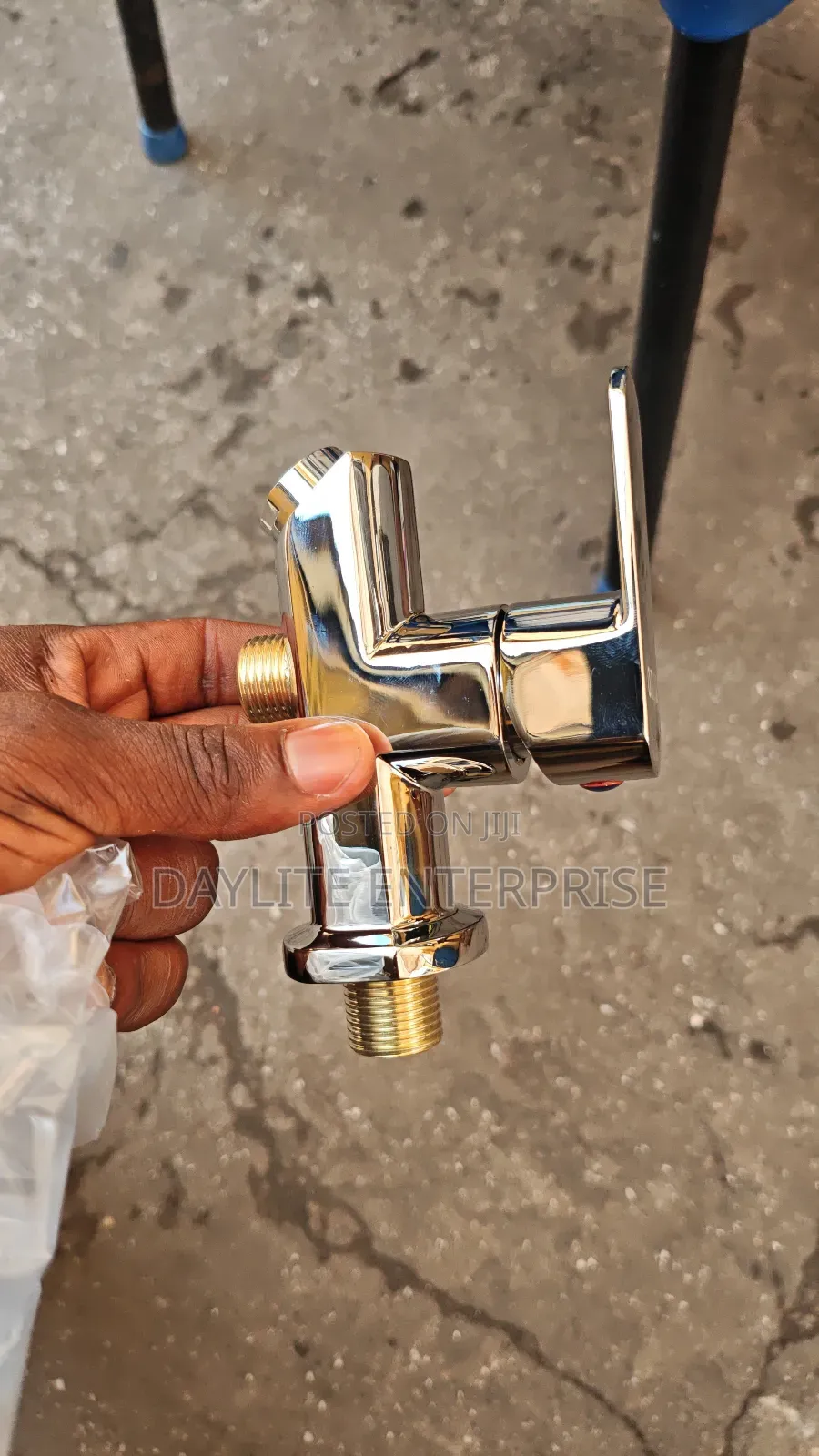 Twins Tap Single Shower Connection