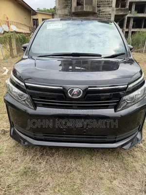 Toyota Voxy 2016 Black