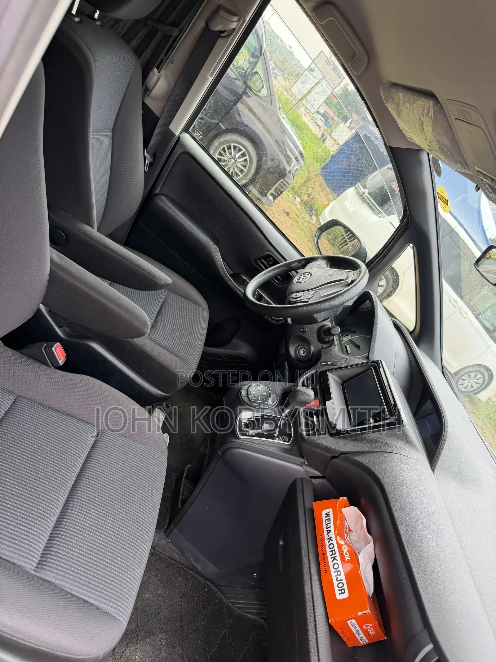 Toyota Voxy 2016 Black