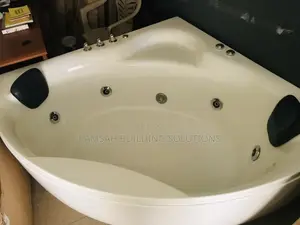 Luxury Jacuzzi Bathtub – Your Personal Home Spa Experience