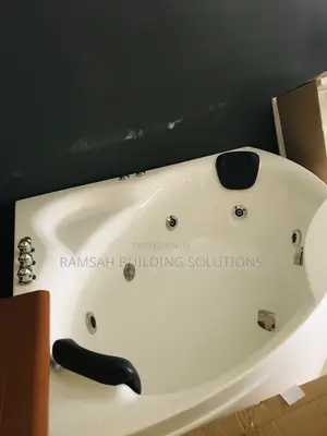 Luxury Jacuzzi Bathtub – Your Personal Home Spa Experience