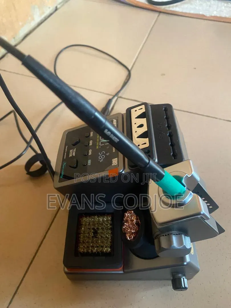 Professional Soldering Station
