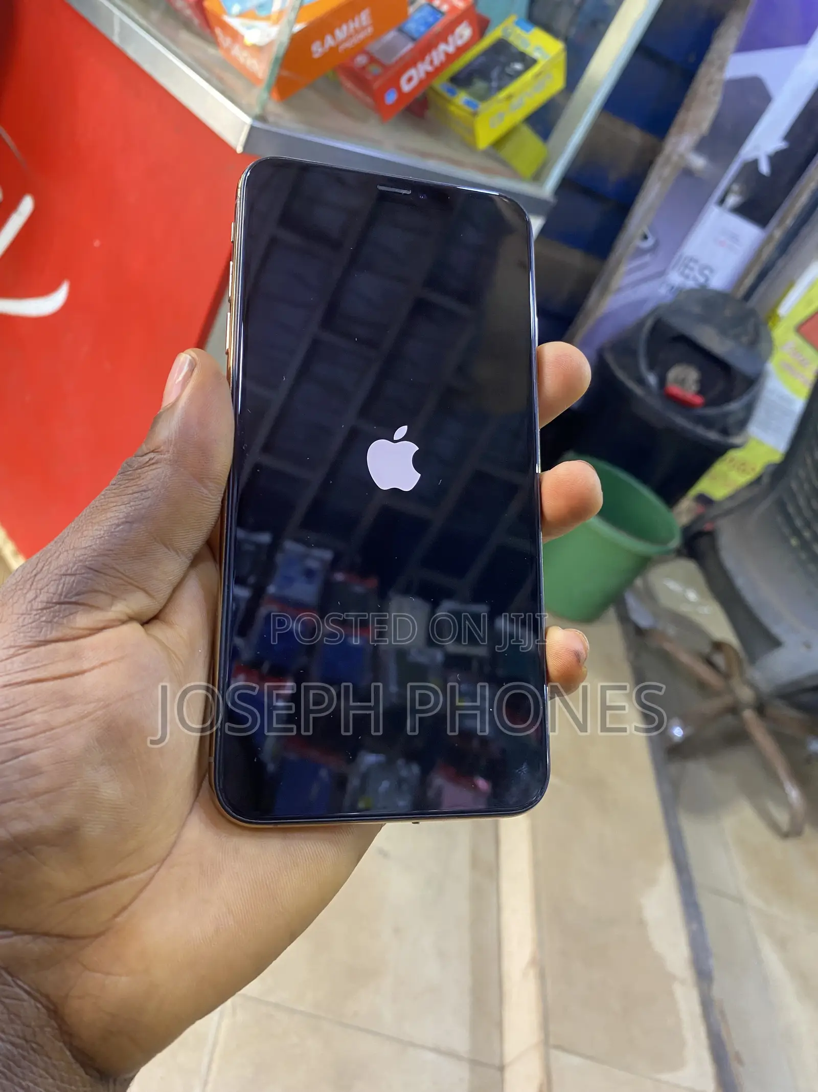 Apple iPhone XS Max 64 GB Gold