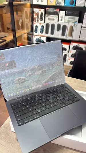 Laptop Apple MacBook Pro 2025 M5 24GB Apple M5 SSD 1T