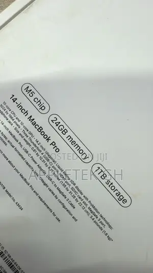 Laptop Apple MacBook Pro 2025 M5 24GB Apple M5 SSD 1T