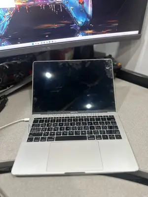 Laptop Apple MacBook Pro 2017 16GB Intel Core i5 SSD 256GB