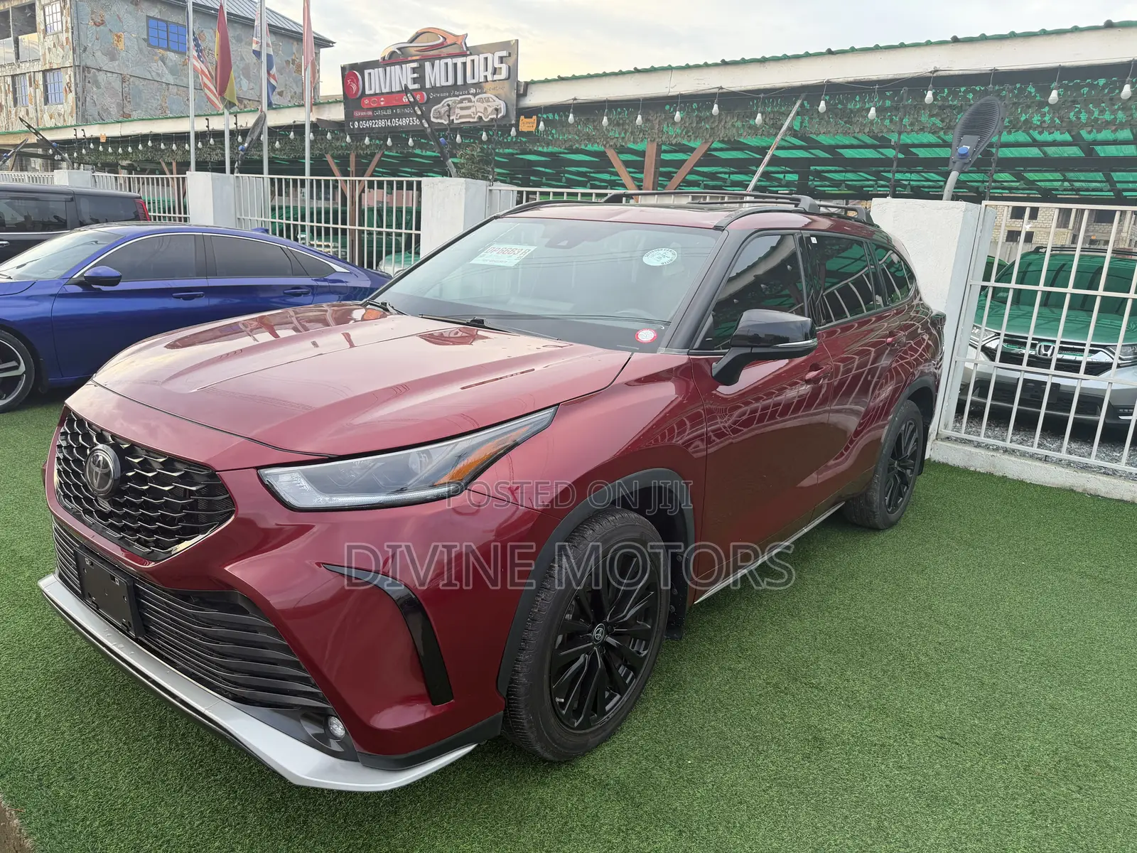 Toyota Highlander XSE AWD 2023 Red