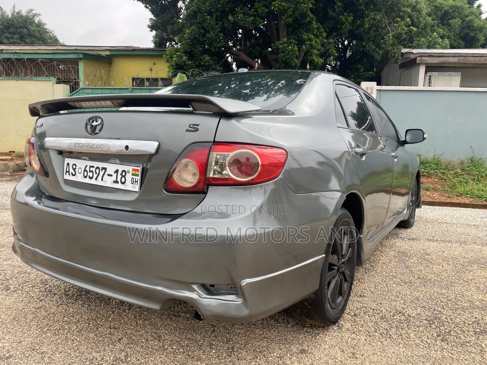 Toyota Corolla S 4dr Sedan (1.8L 4cyl 4A) 2011 Gray