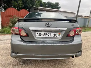 Toyota Corolla S 4dr Sedan (1.8L 4cyl 4A) 2011 Gray