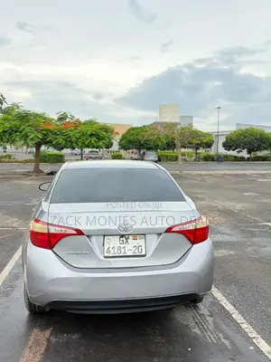 Toyota Corolla 2015 Silver