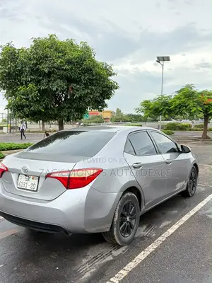Toyota Corolla 2015 Silver