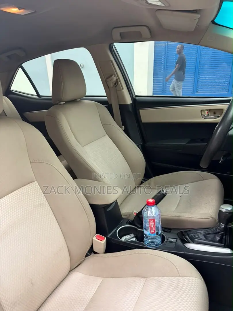Toyota Corolla 2015 Silver