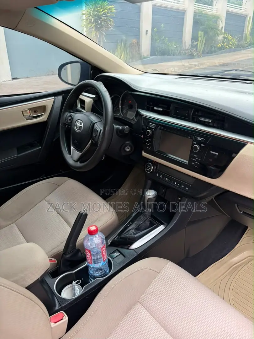 Toyota Corolla 2015 Silver