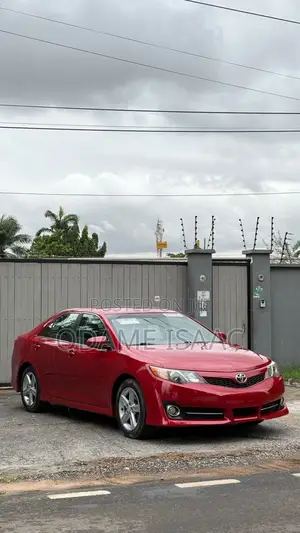 Toyota Camry 2014 Red