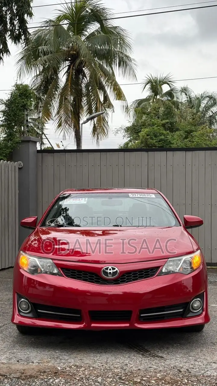Toyota Camry 2014 Red