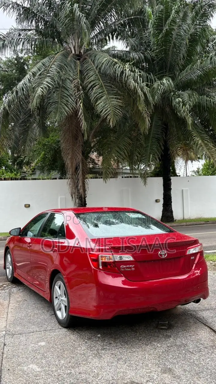 Toyota Camry 2014 Red