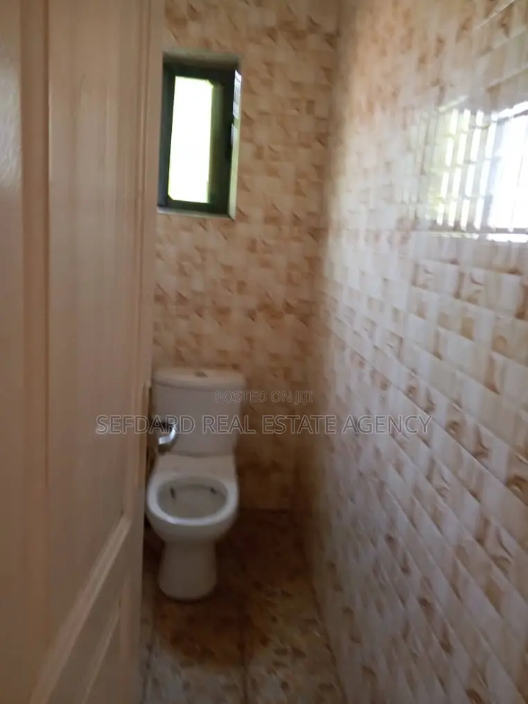2bdrm Apartment in Sefdard Properties, Pokuase for rent