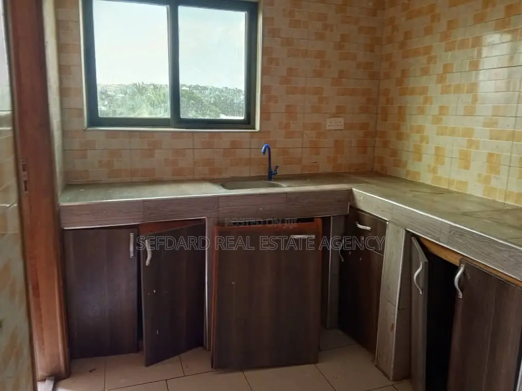 2bdrm Apartment in Sefdard Properties, Pokuase for rent