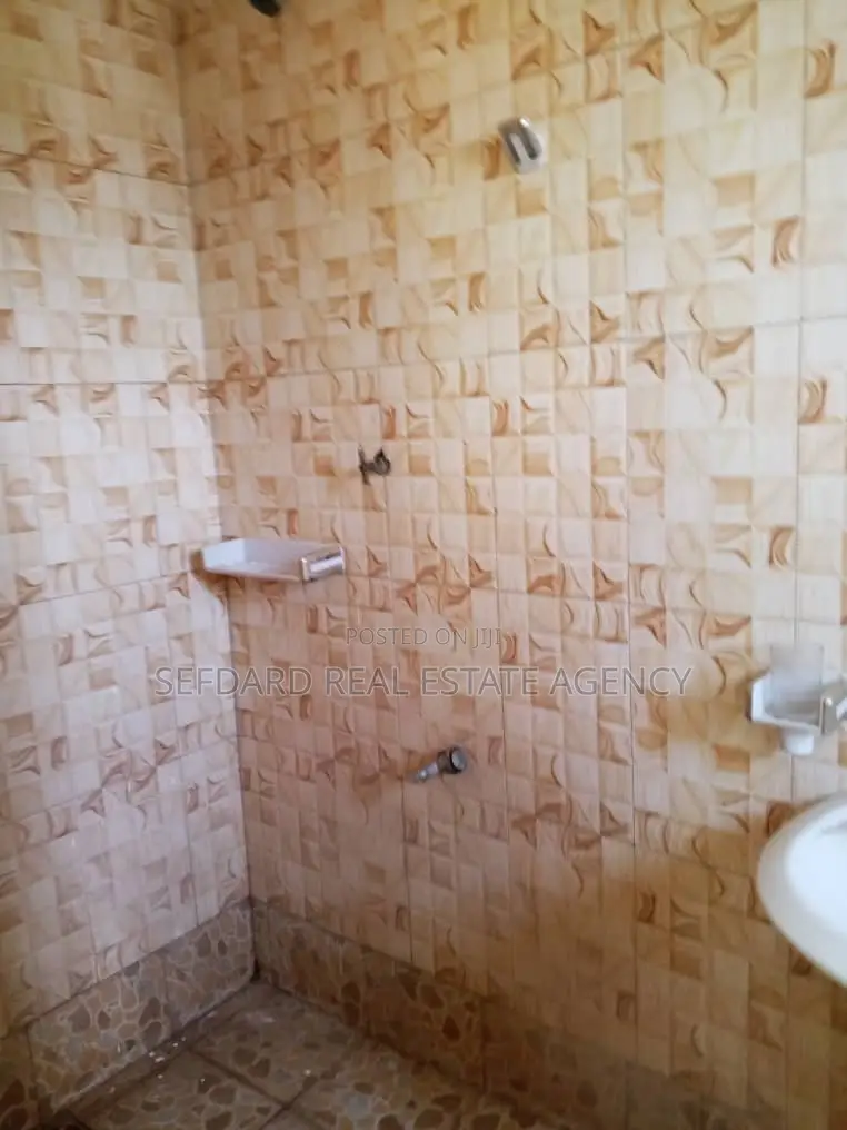 2bdrm Apartment in Sefdard Properties, Pokuase for rent