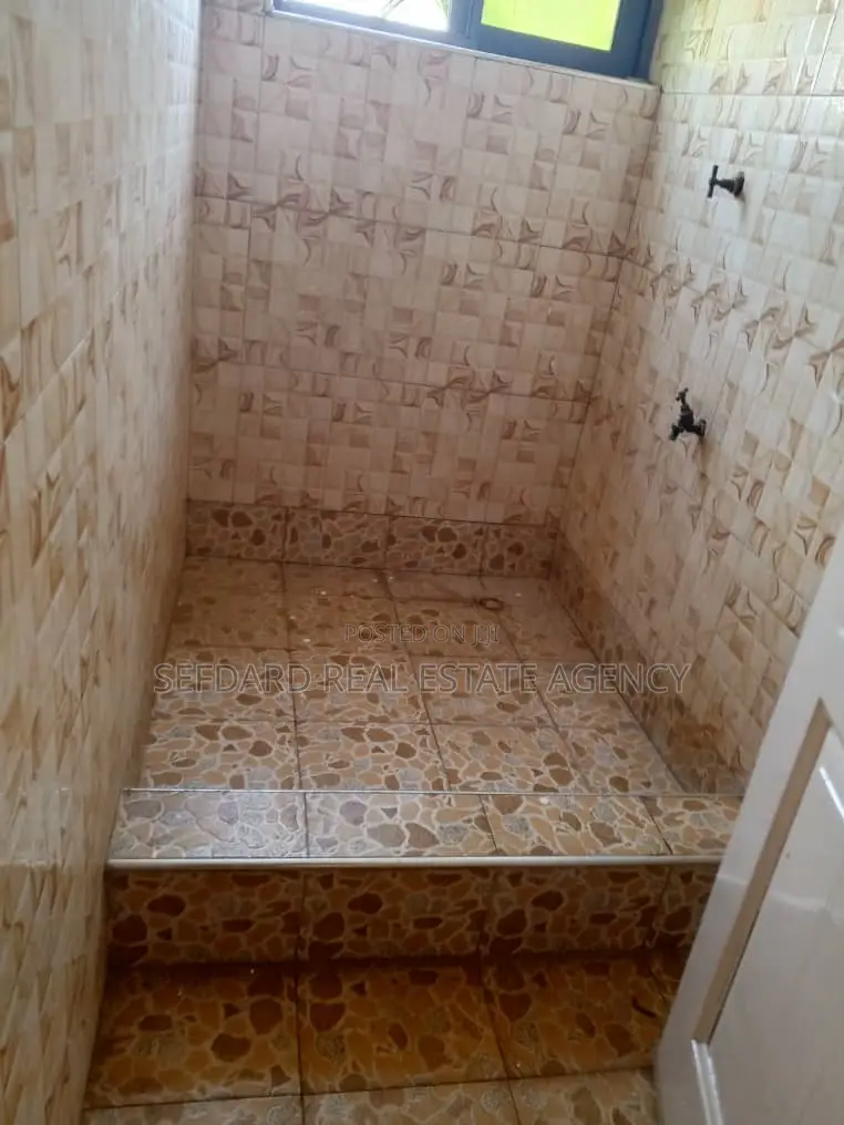 2bdrm Apartment in Sefdard Properties, Pokuase for rent